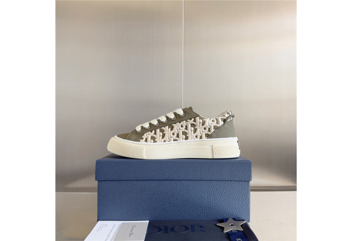 D1OR B33 Sneakers