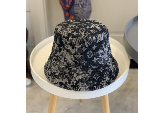 L1VV Hat