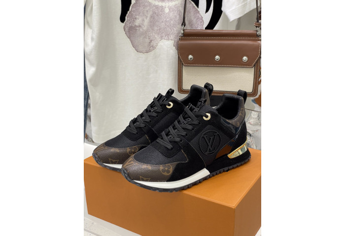 L1VV RUN AWAY SNEAKER