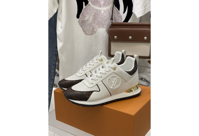 L1VV RUN AWAY SNEAKER