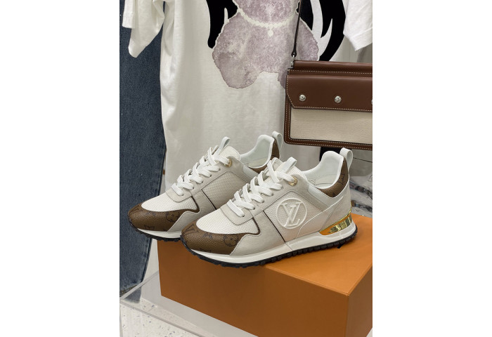 L1VV RUN AWAY SNEAKER