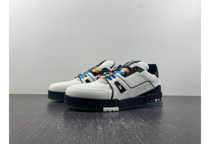 L1VV TRAINER