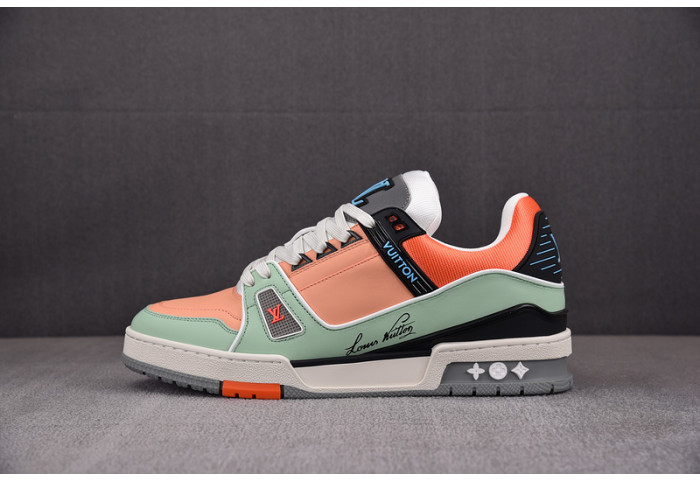 L1VV TRAINER