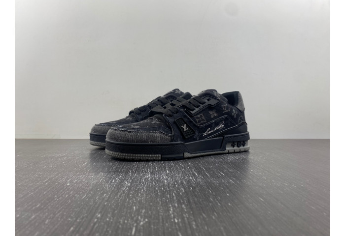 L1VV TRAINER