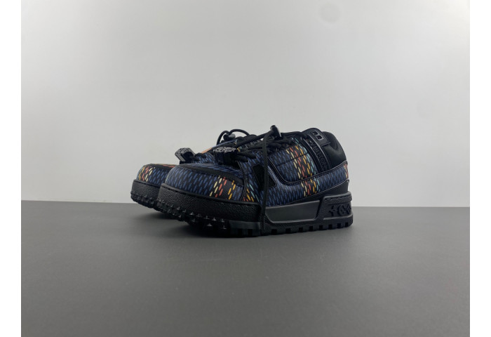 L1VV TRAINER