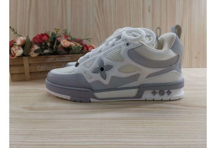 L1VV TRAINER