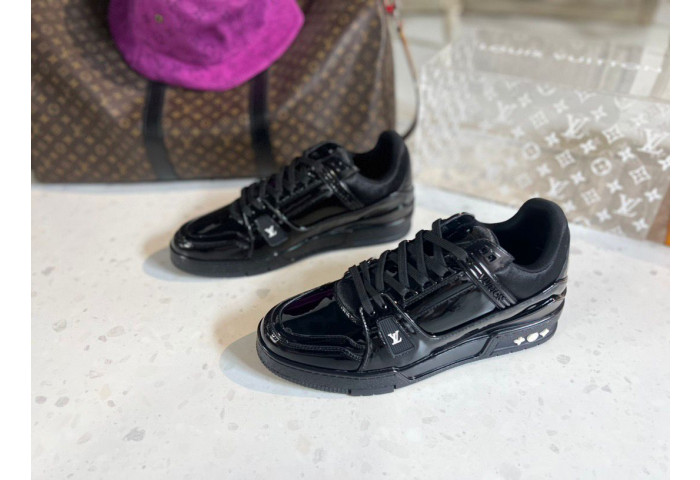 L1VV TRAINER