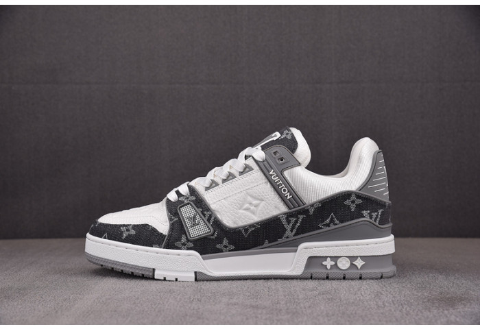 L1VV TRAINER