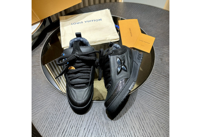 L1VV TRAINER