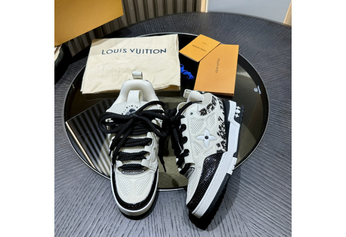 L1VV TRAINER