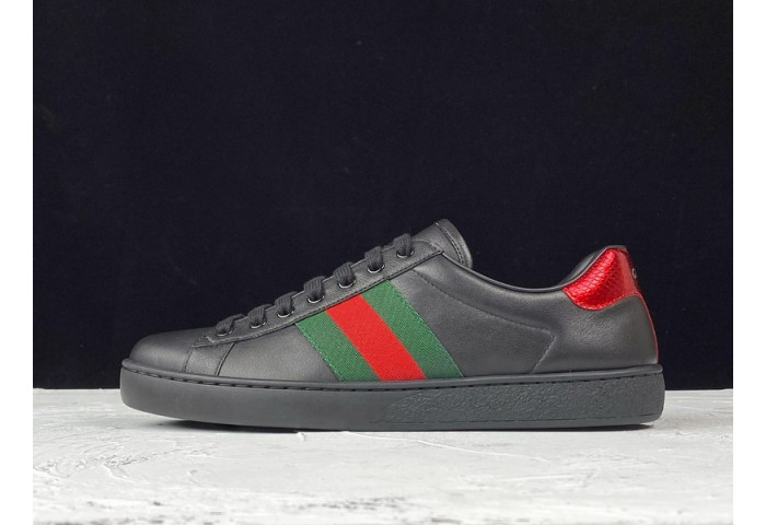 GU ACE EMBROIDERED LOW-TOP SNEAKER