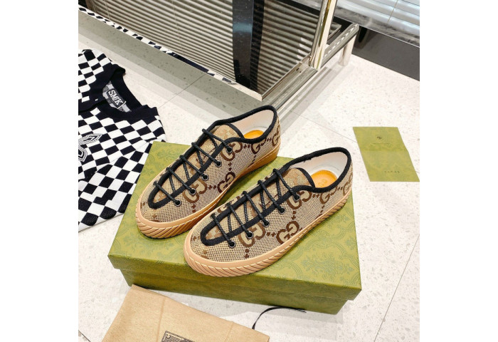 GU LOW TOP SNEAKER