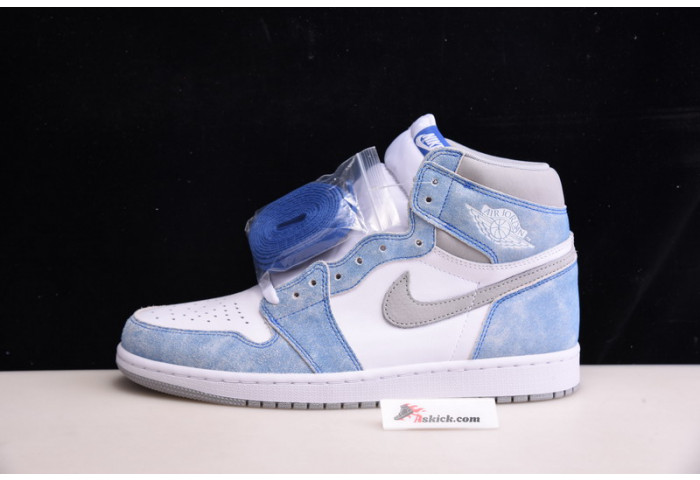 Air Jordan 1 High OG “Hyper Royal” 555088-402