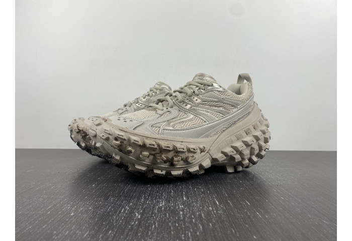 Balen Defender 685613 W2RAF 9700