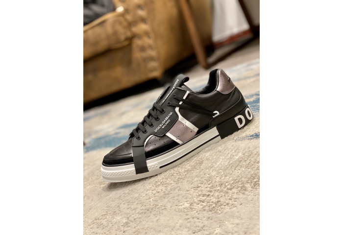 DG sneakers