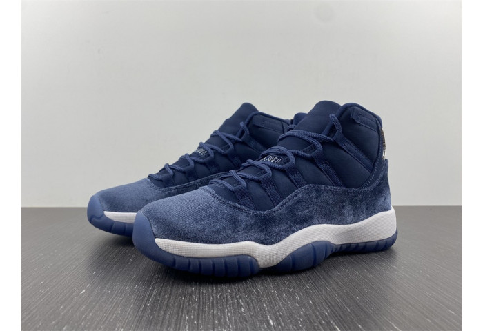 Air Jordan 11 Retro Midnight Navy AR0715-441