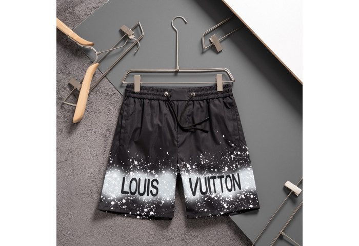 L1vv Short