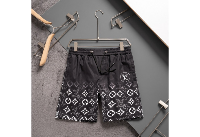 L1vv Short