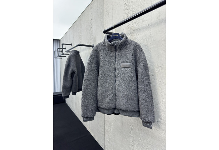 L1vv Jacket