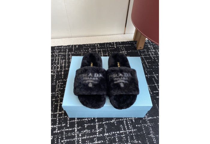 Prada Slides