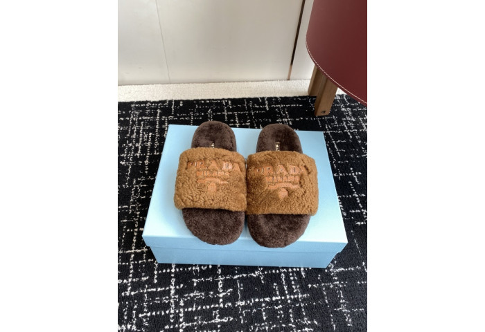 Prada Slides