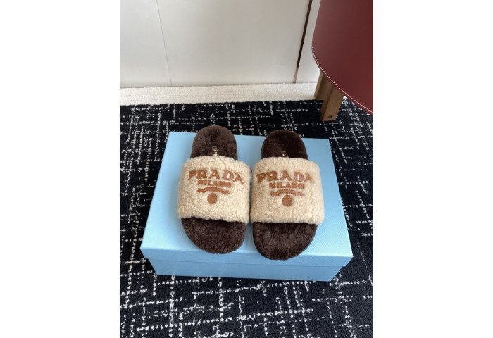 Prada Slides