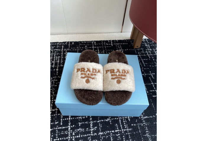 Prada Slides