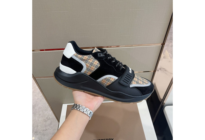 BUR*BERRY Sneakers