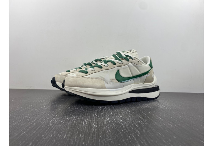 Nike Sacai x VaporWaffle Green White DD1875-102