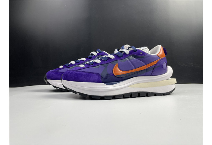 Nike Vaporwaffle sacai Dark Iris DD1875-500