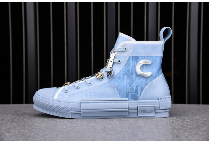 B23 Oblique Sneaker