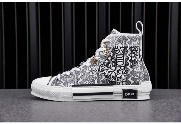 B23 Oblique Sneaker