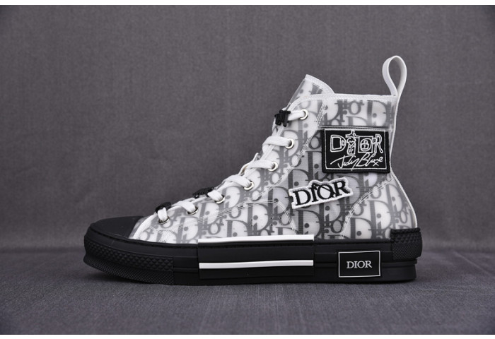 B23 Oblique Sneaker