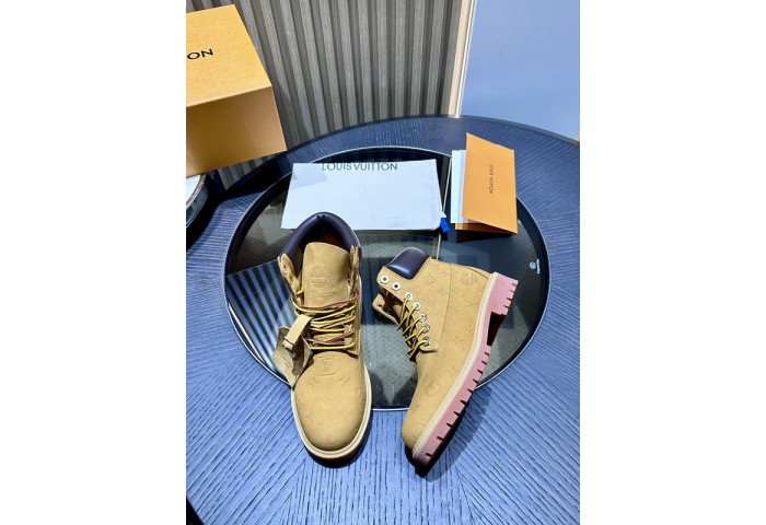 L1VV Boots