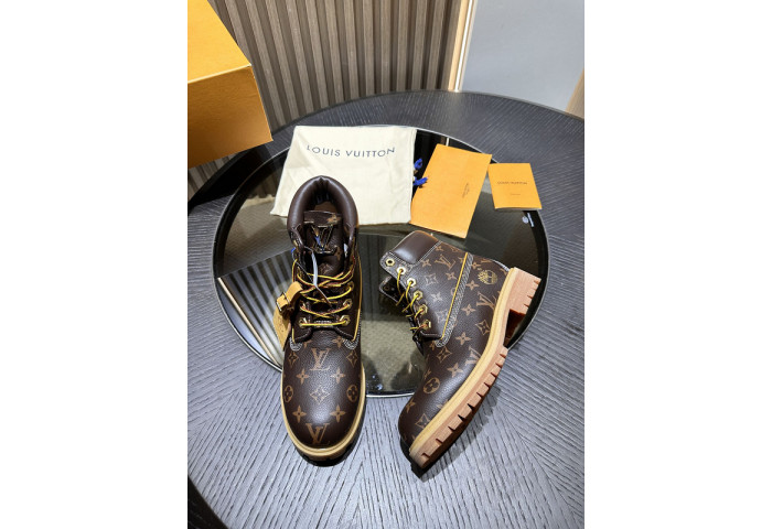 L1VV Boots