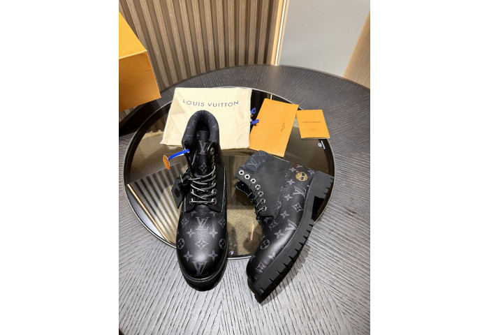 L1VV Boots