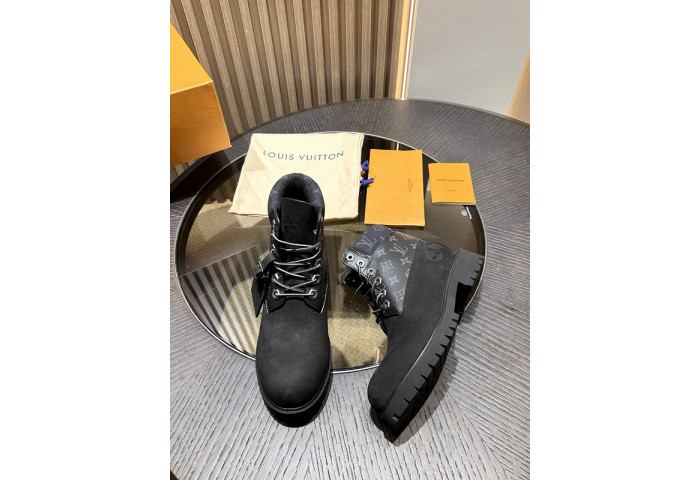 L1VV Boots