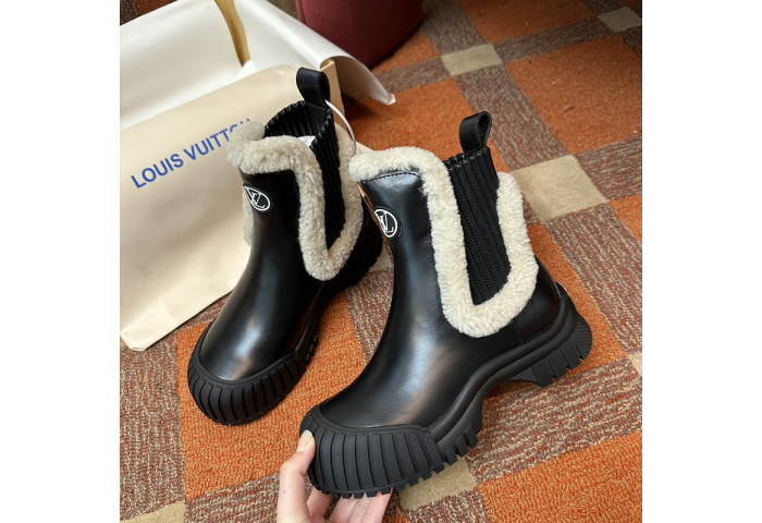 L1VV Boots