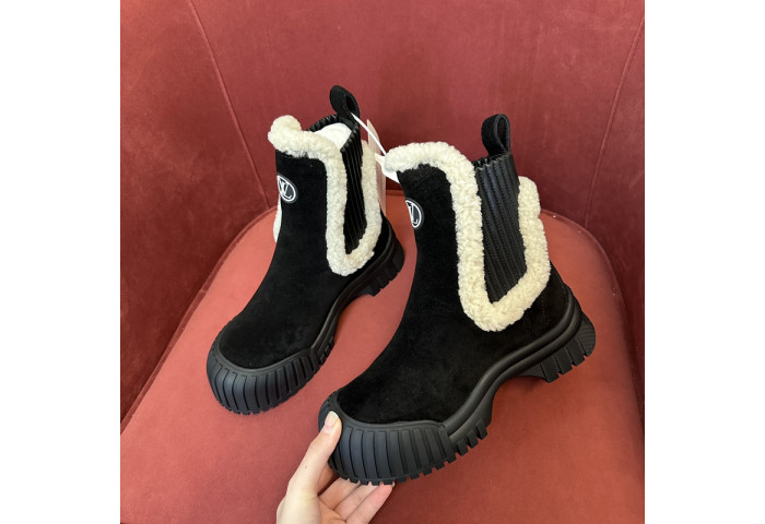 L1VV Boots