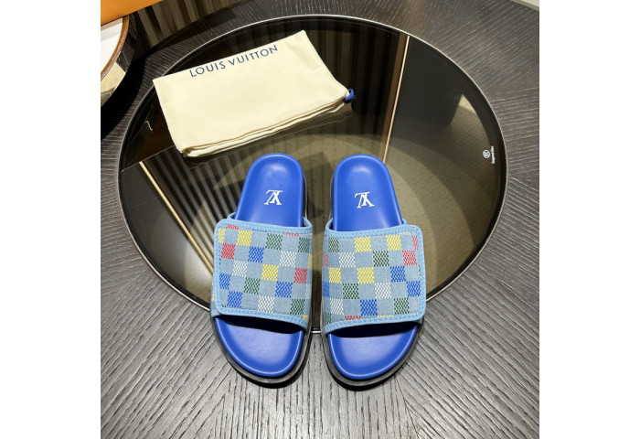 L1VV SANDALS