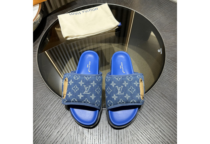 L1VV SANDALS