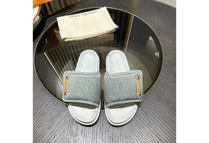 L1VV SANDALS