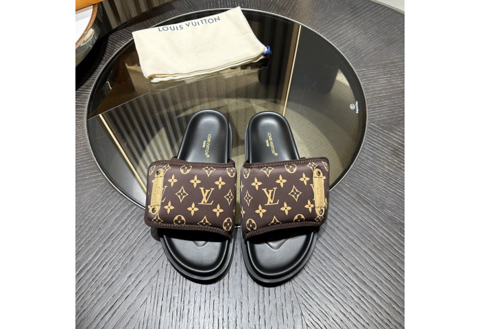 L1VV SANDALS
