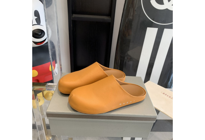 MARNI Fussbett Sabot Loafers