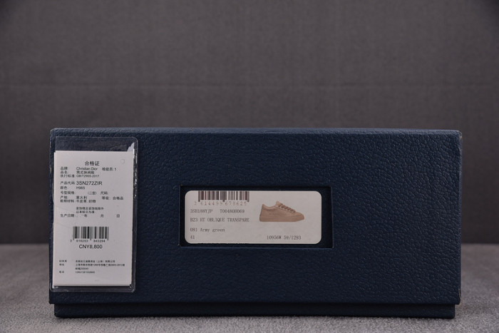 D1OR B33 Sneakers