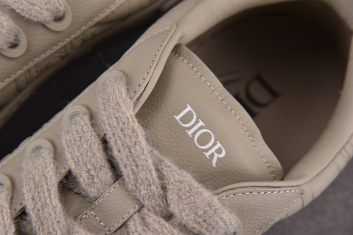 D1OR B33 Sneakers
