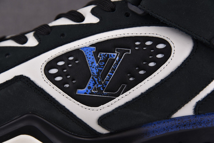 L1VV TRAINER