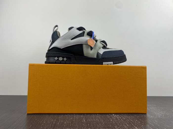 L1VV TRAINER