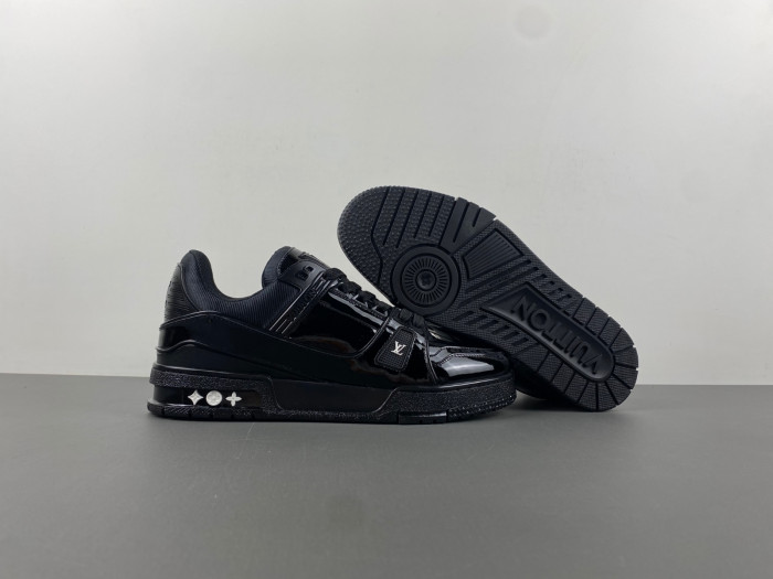 L1VV TRAINER