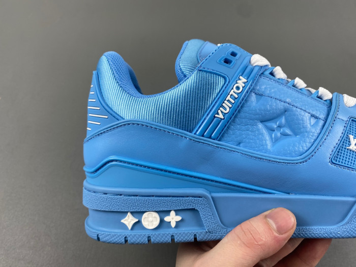 L1VV TRAINER
